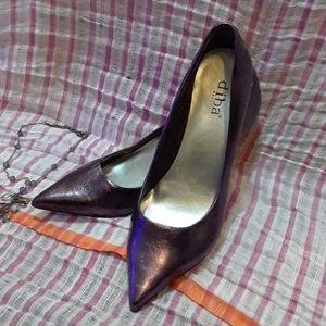 Beautiful Purple Diba east Heels